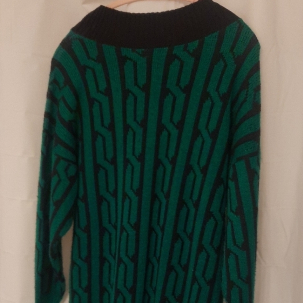 Green and Black Patterned Women's Sweater